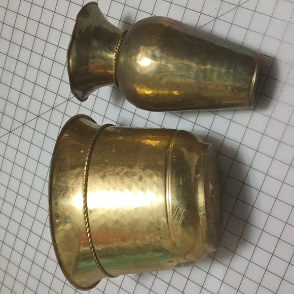 Two Brass Vases with Rope Cord Details - Picture 2 of 6